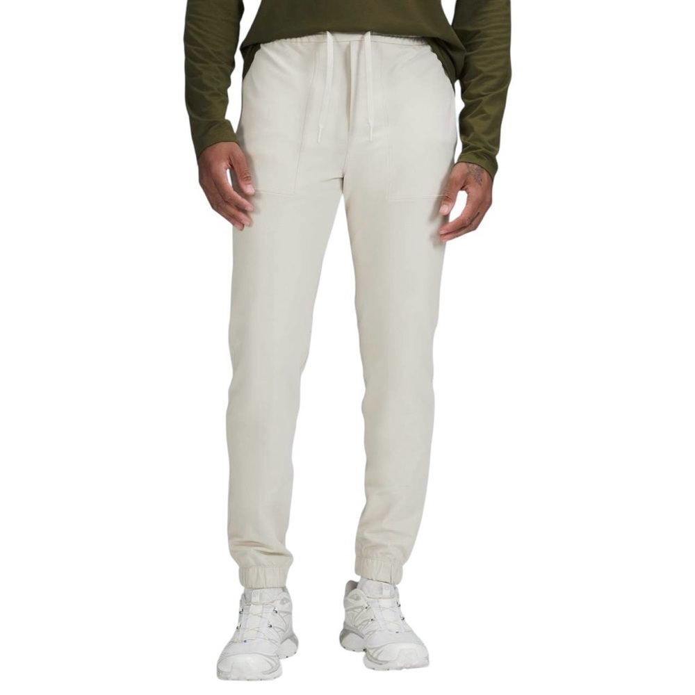 Lululemon ABC Jogger Pant Ivory Cream DWR Water-Resistant Warpstreme Sz M